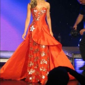 Red Fernando Wong gown